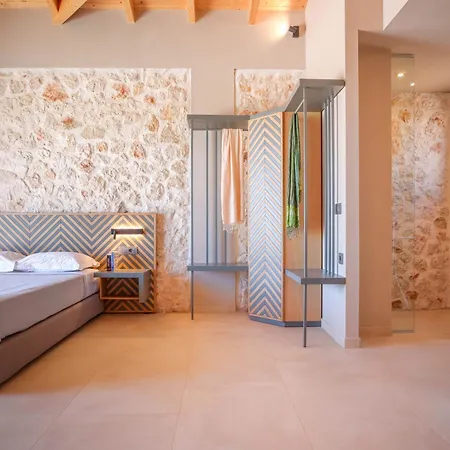 Pantheon Luxury *
