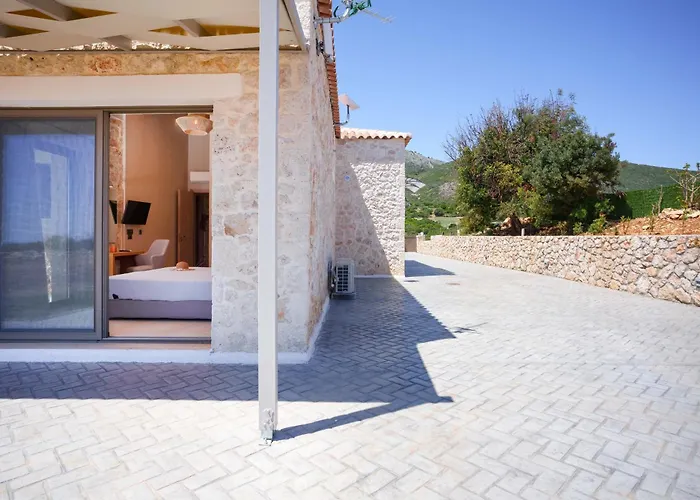 Pantheon Luxury Villa *